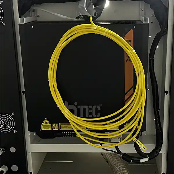 Air cooling laser source