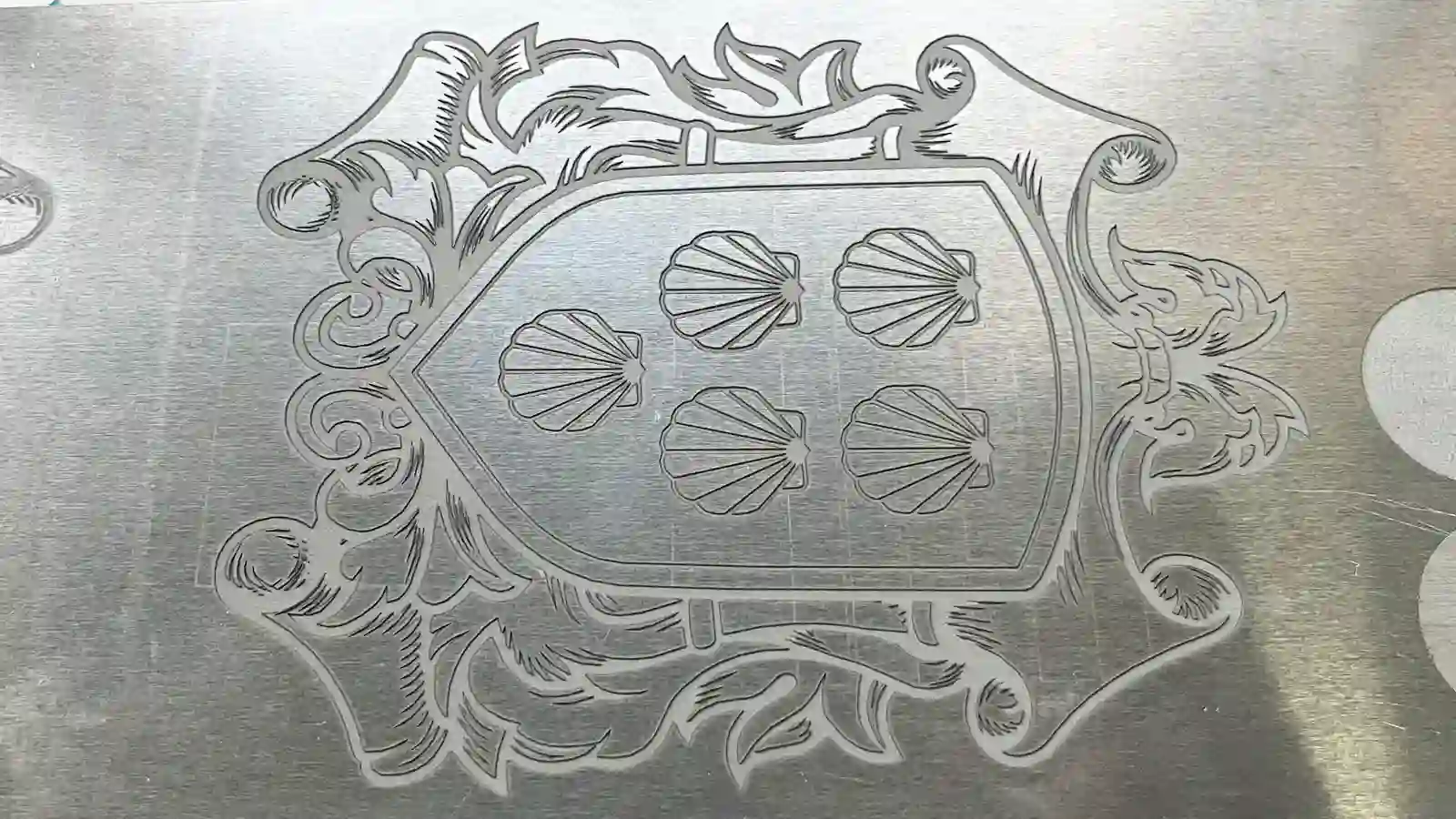 deep laser engraving on aluminum plate with fiber laser